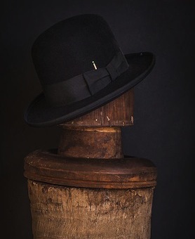 Nick Fouquet hat 4