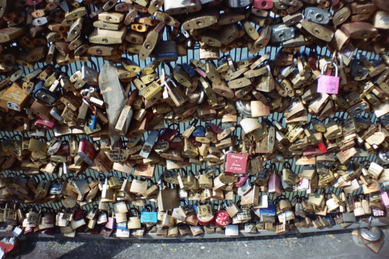 Paris - Sardina Lomography x Kodak Portra 500