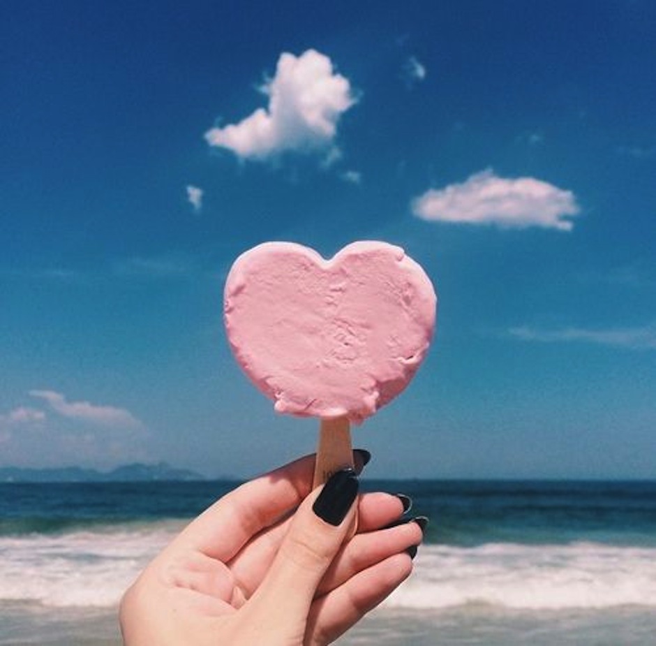 heart ice cream beach